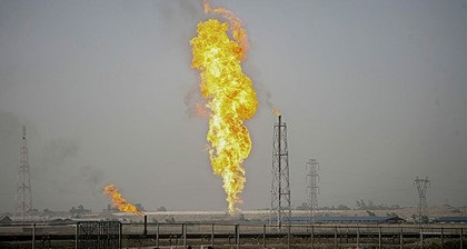 Industrial waste gas emissions near cities, Khuzestan, Iran